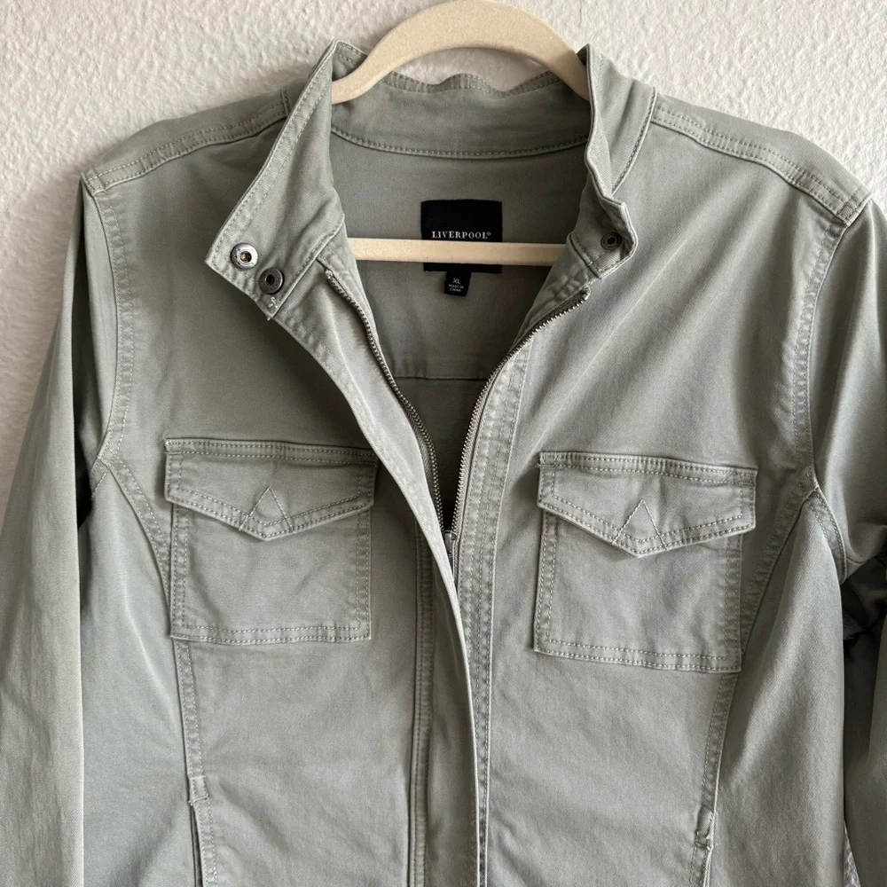 Liverpool Utility Jacket - Picture 4 of 13